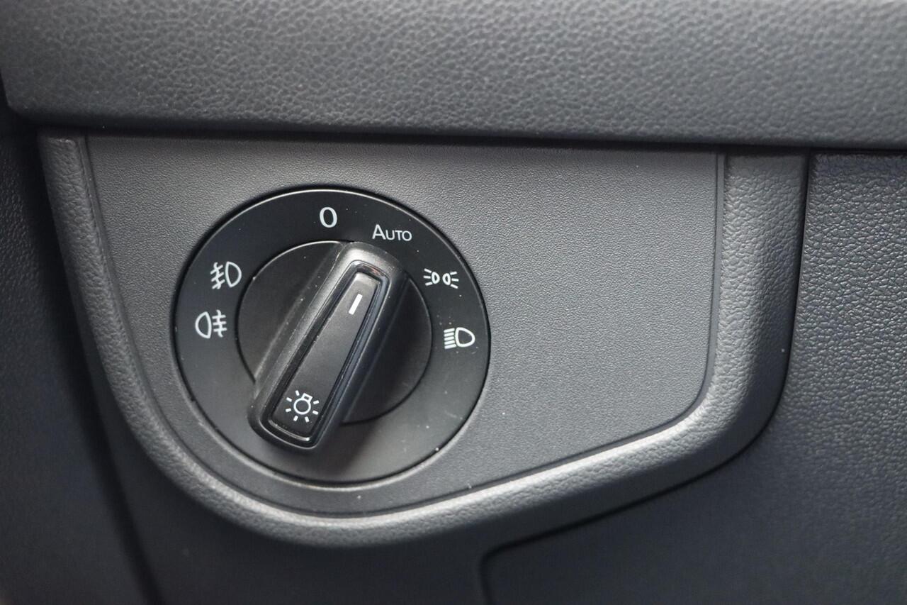 Volkswagen Taigo 1.0 TSI R-Line 110pk DSG7 | Stoelverwarming | Camera | Parkassist | Carplay