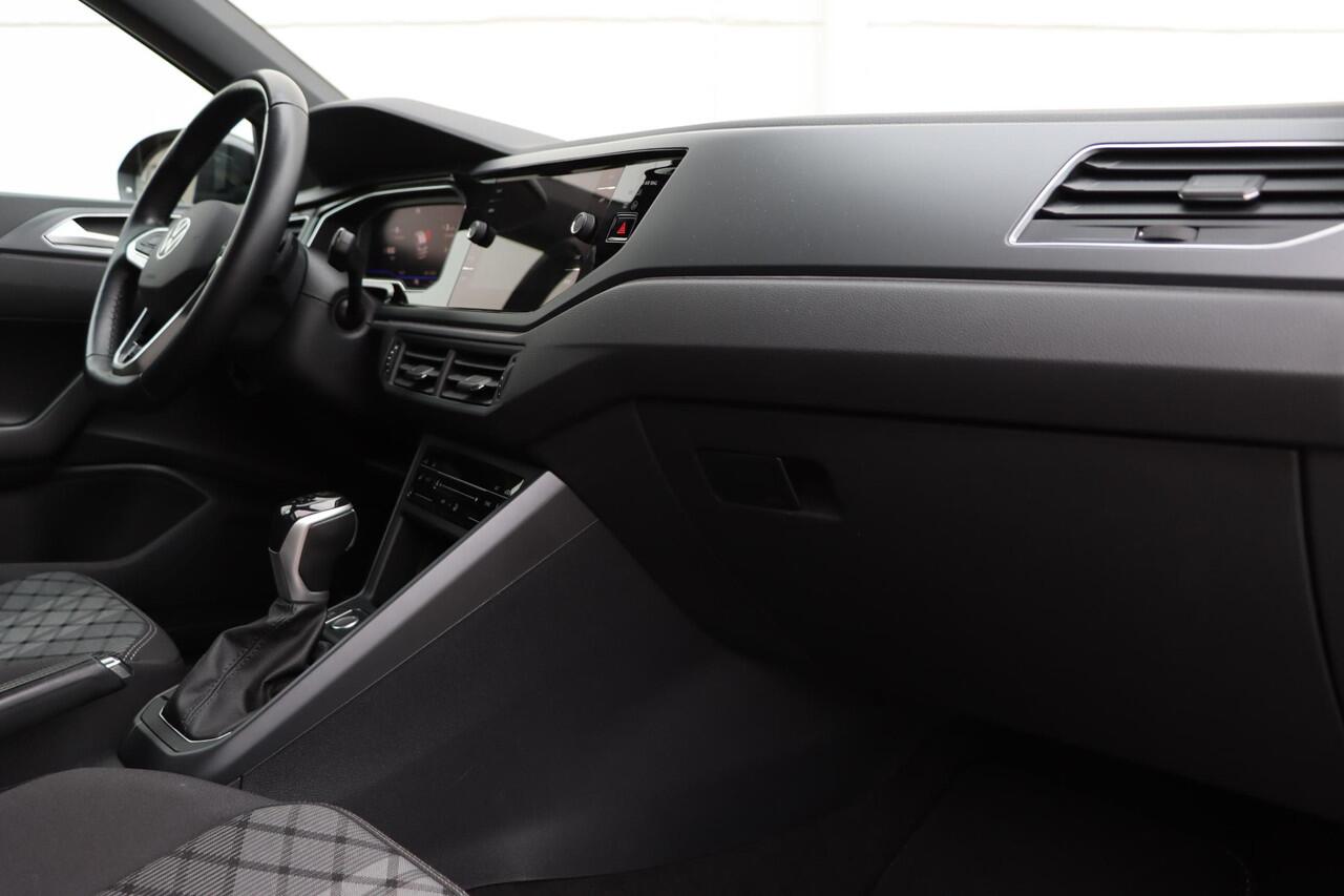 Volkswagen Taigo 1.0 TSI R-Line 110pk DSG7 | Stoelverwarming | Camera | Parkassist | Carplay