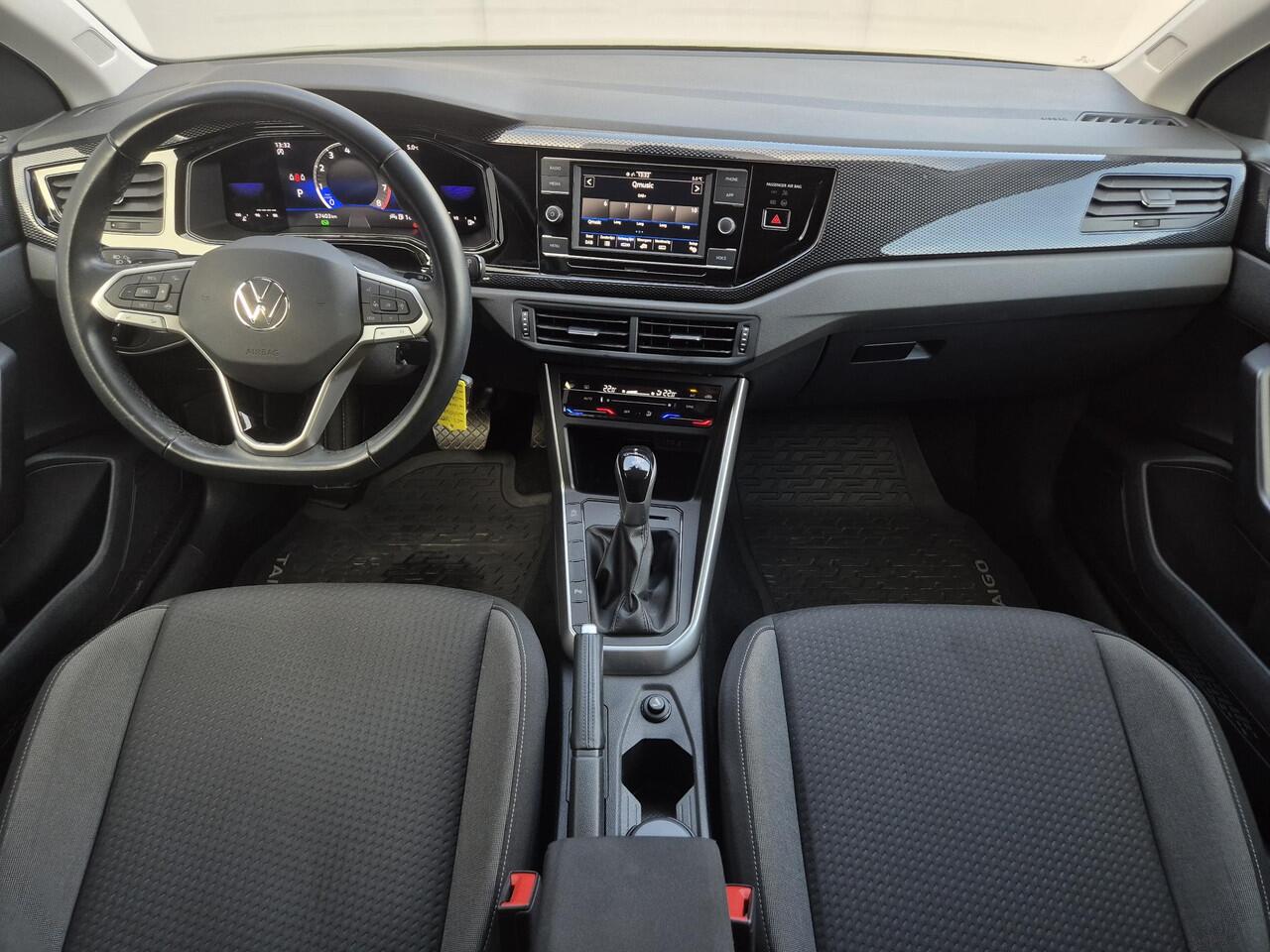 Volkswagen Taigo 1.0 TSI Life Business Automaat / Navigatie via Apple Carplay of Android Auto / Climate control / Adaptief CC / Parkeersensoren voor en achter / Lichtmetalen wielen 16" / DAB radio /