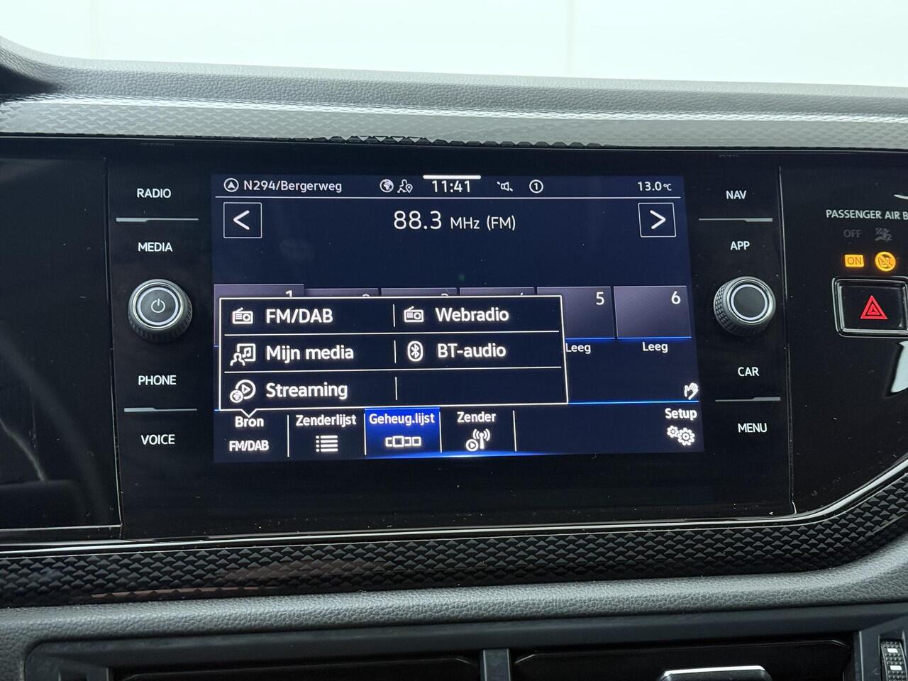 Volkswagen Taigo 1.0 TSI Life | 95 PK | Navigatiesysteem | Climate control | Adaptive cruise control |