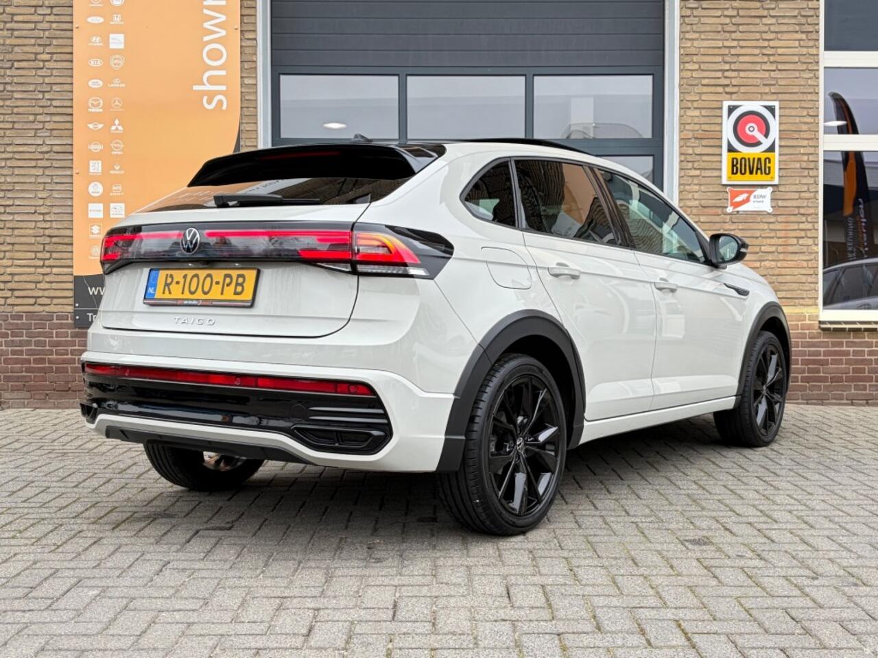 Volkswagen Taigo 1.0 TSI DSG AUTOMAAT R-LINE SPORT PANODAK/LED/ACC/NL-AUTO/1E EIG.