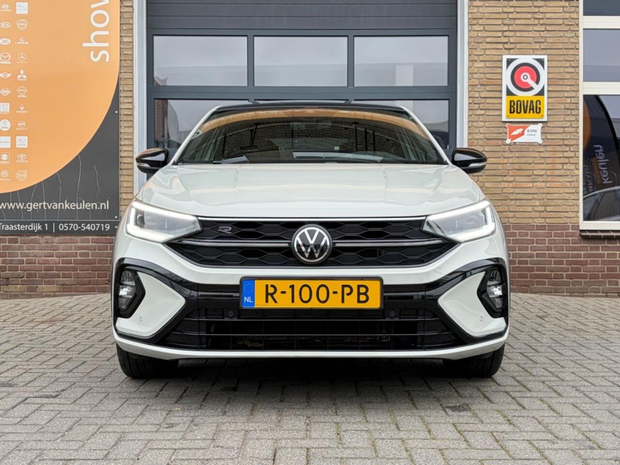 Volkswagen Taigo 1.0 TSI DSG AUTOMAAT R-LINE SPORT PANODAK/LED/ACC/NL-AUTO/1E EIG.