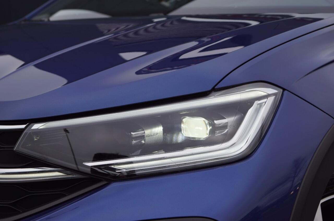 Volkswagen Taigo 1.0 TSI DSG R-Line / Panodak/ Navi/ Camera/ Virt. Cockp./18 LM