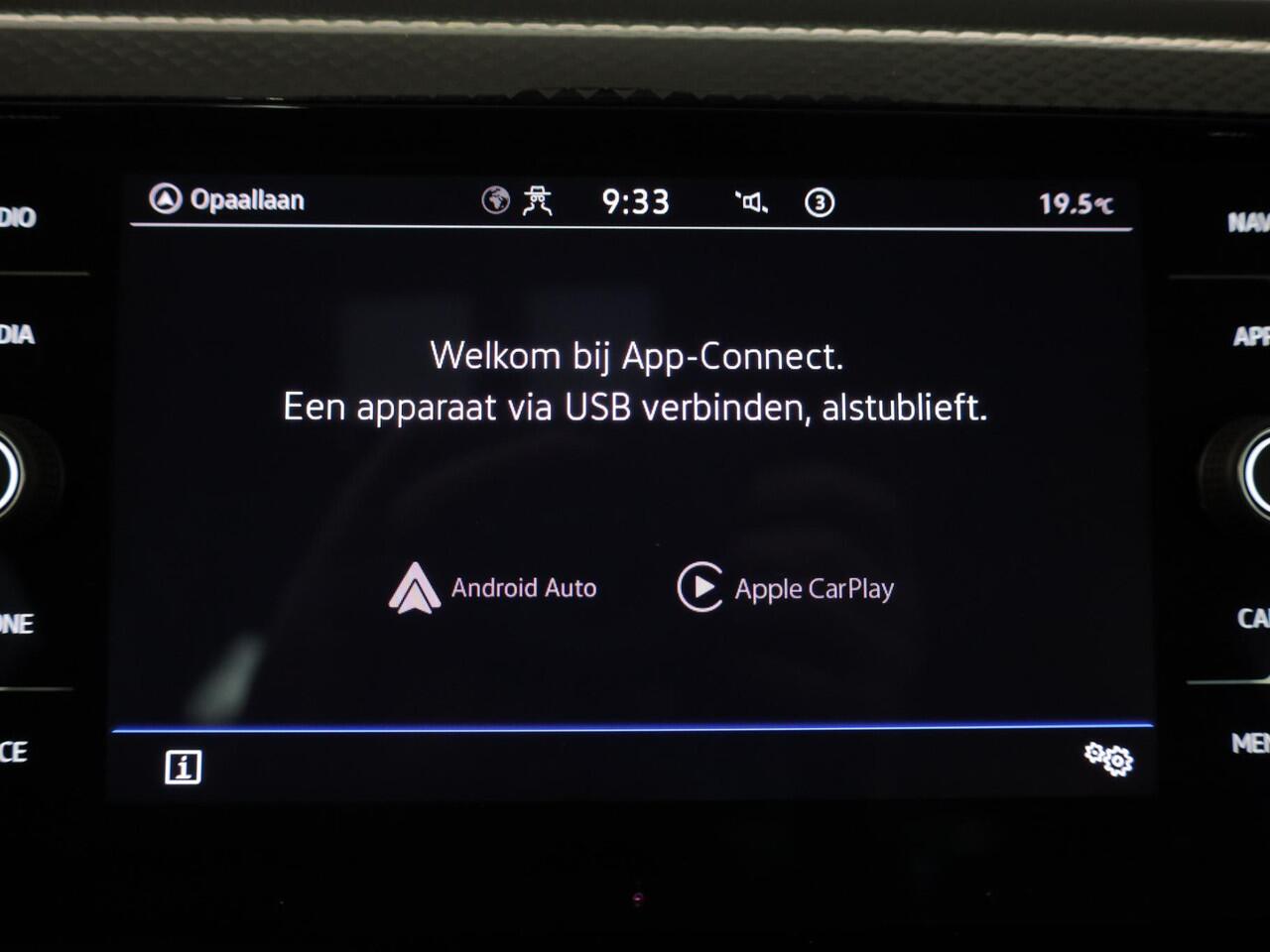 Volkswagen Taigo 1.0 TSI Life 95 pk | Verlengde garantie | Navigatie | Parkeersensoren | Achteruitrijcamera | Stoelverwarming | Keyless |