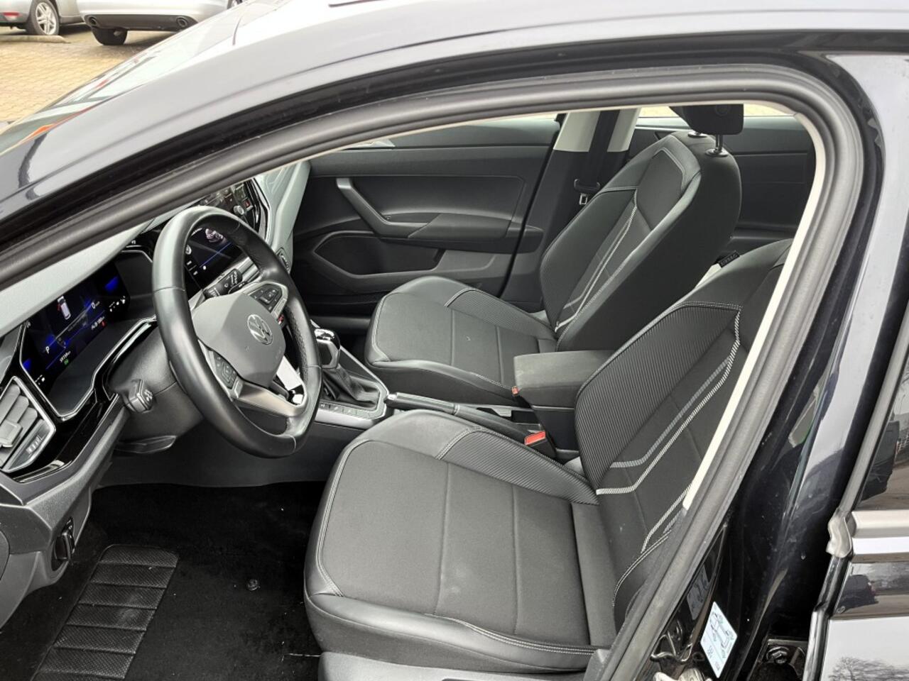 Volkswagen Taigo 1.0TSI/ Style+/ Carplay/ DSG/ Multimedia/ Digital Cockpit/ Achteruitrijcamera/ ACC/ PDC/ Climate control