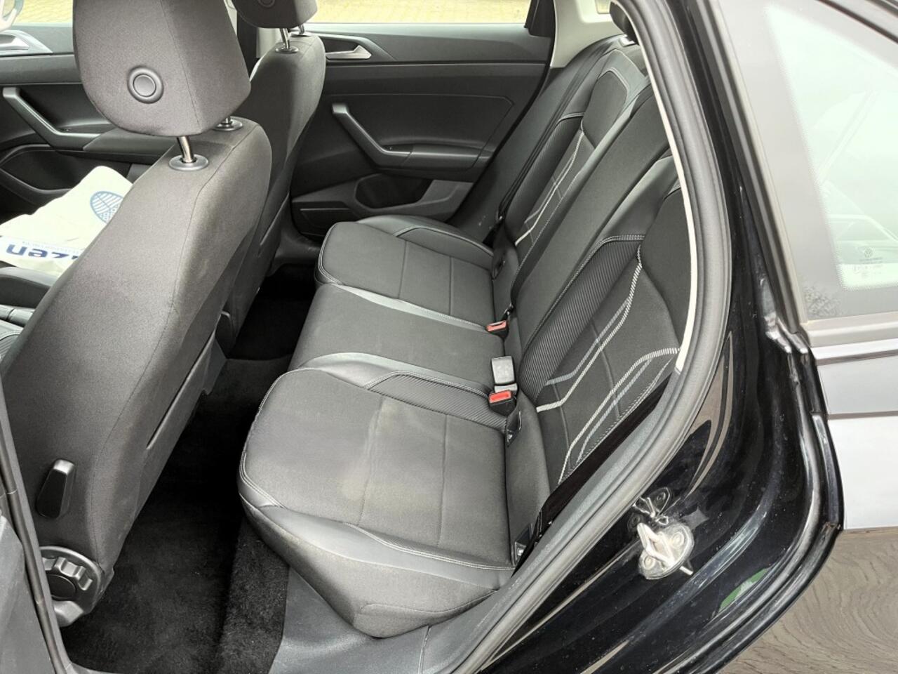 Volkswagen Taigo 1.0TSI/ Style+/ Carplay/ DSG/ Multimedia/ Digital Cockpit/ Achteruitrijcamera/ ACC/ PDC/ Climate control