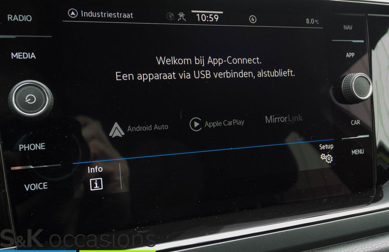 Volkswagen Taigo 1.5 TSI R-Line PANO Navi ACC Keyless