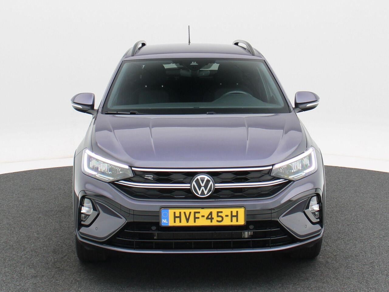 Volkswagen Taigo 1.0 TSi 110 Pk Automaat R-Line | Adaptive Cruise | Trekhaak | Stoelverwarming | Camera | LED | Digitale Cockpit | Airco | Sensoren | Privacy Glass | 17 Inch | 14.039 Km!!