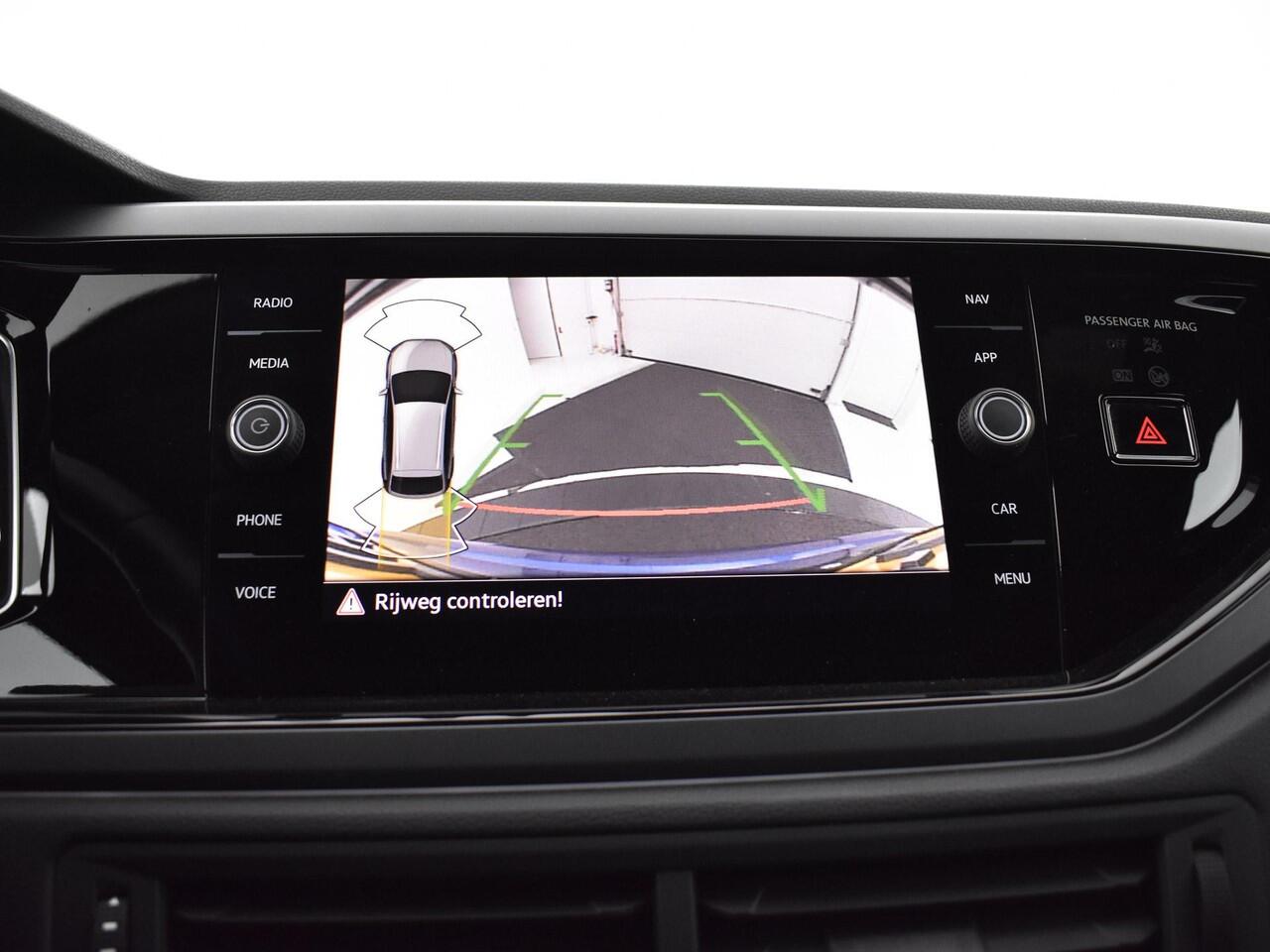 Volkswagen Taigo 1.0 Tsi 115pk DSG R-Line · Keyless · Camera · Apple/Android Car Play · P-Sensoren · 16'' Inch · Garantie t/m 31-05-2026 of 100.000km