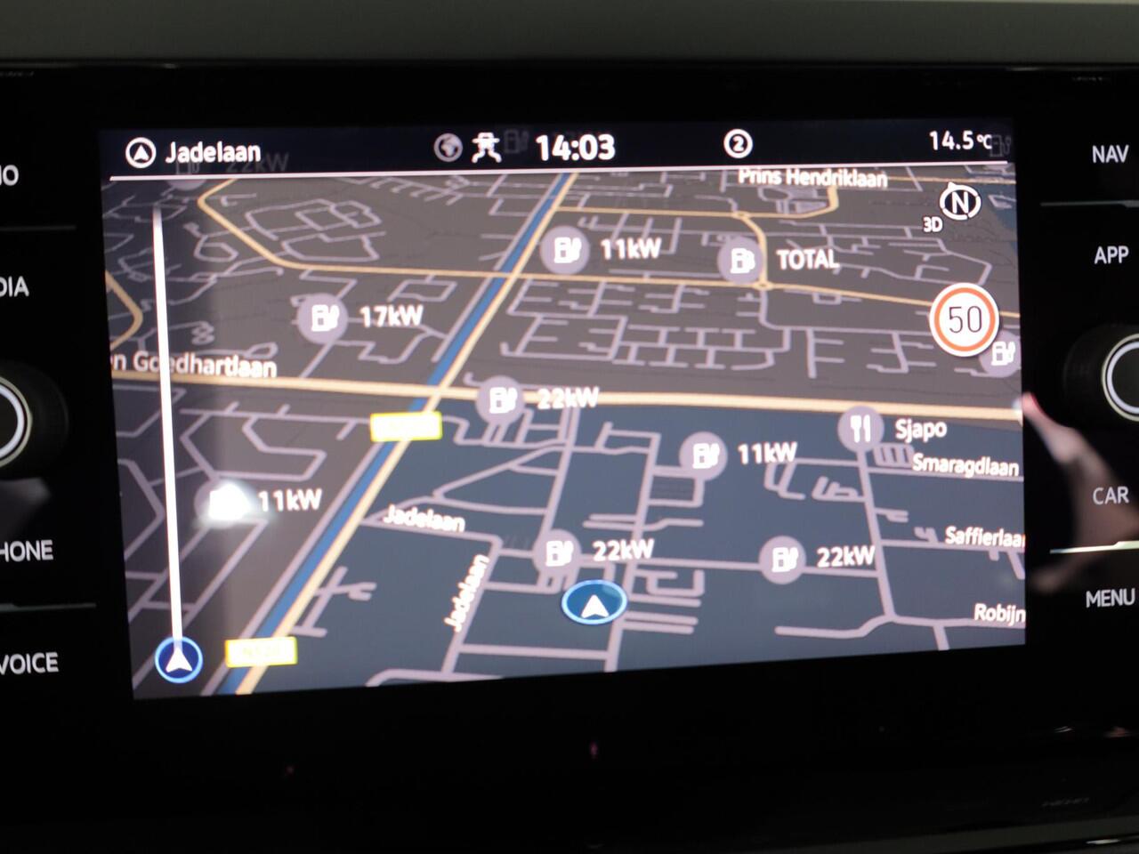 Volkswagen Taigo 1.0 TSI R-Line Edition 116 pk Automaat (DSG) | Verlengde garantie | Navigatie | Parkeersensoren | Achteruitrijcamera | Black Style pakket | Stoelverwarming | R-Line |