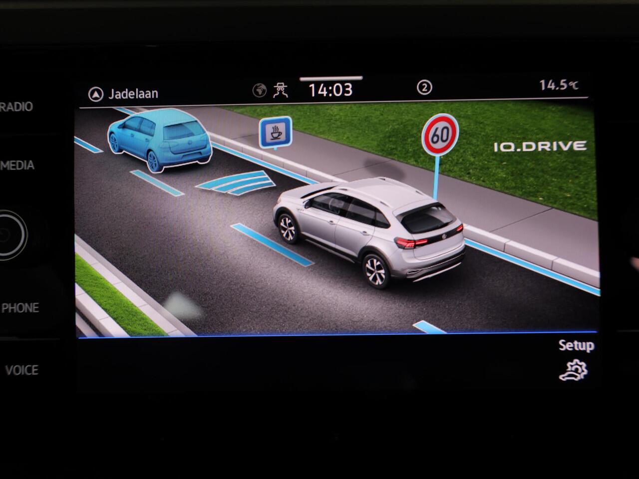 Volkswagen Taigo 1.0 TSI R-Line Edition 116 pk Automaat (DSG) | Verlengde garantie | Navigatie | Parkeersensoren | Achteruitrijcamera | Black Style pakket | Stoelverwarming | R-Line |