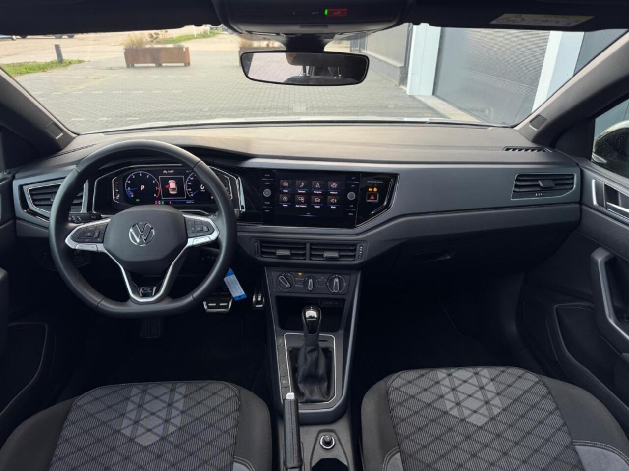 Volkswagen Taigo 1.0 TSI R-Line FULL PANO APPLE CARPLAY LED SPORTVELGEN