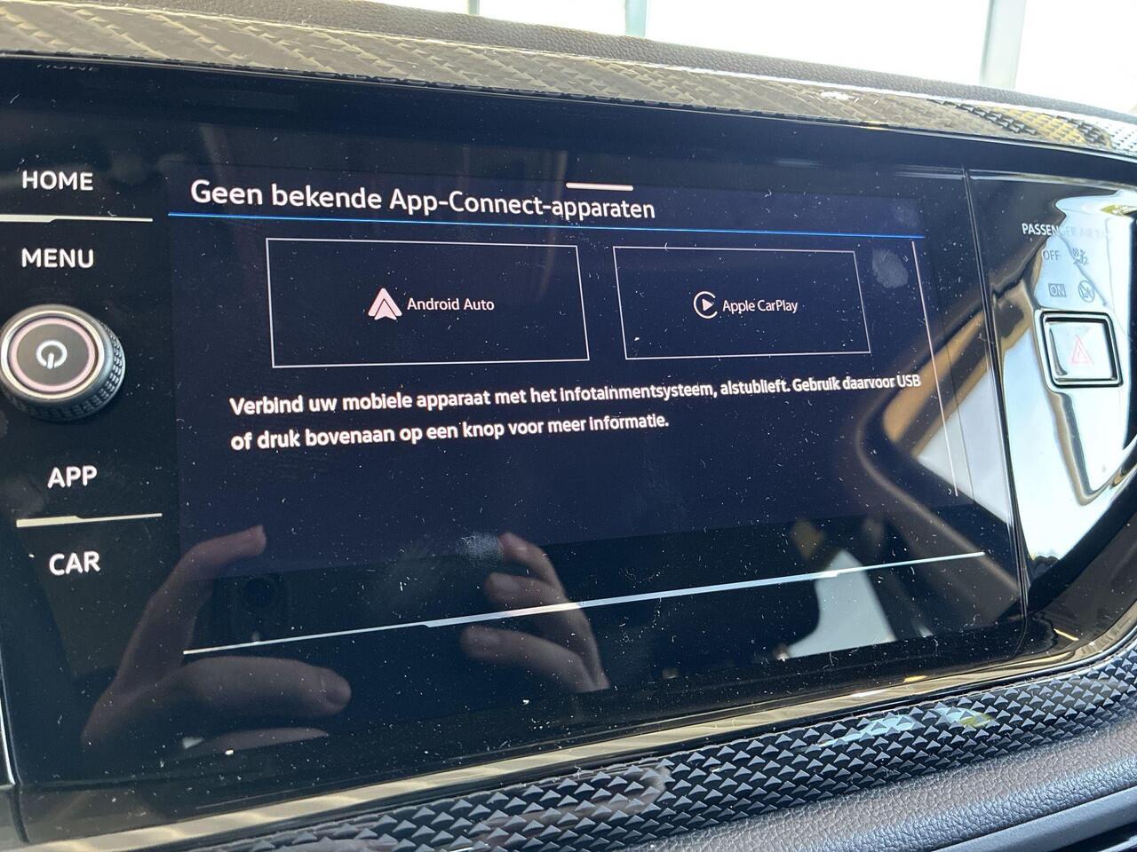 Volkswagen Taigo Life Edition 1.0 TSI 95 pk 5 versn. Hand · Achteruitrijcamera · parkeersensoren achter ·