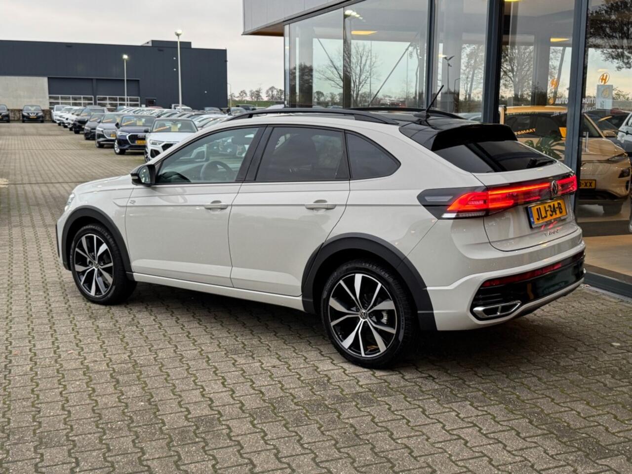 Volkswagen Taigo 1.0 TSI R-Line Ed. - adaptive cruise - iq light - camera