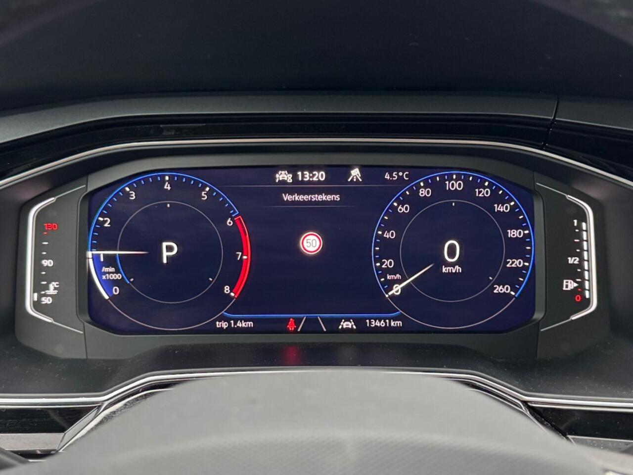 Volkswagen Taigo 1.0 TSI R-Line Ed. - adaptive cruise - iq light - camera