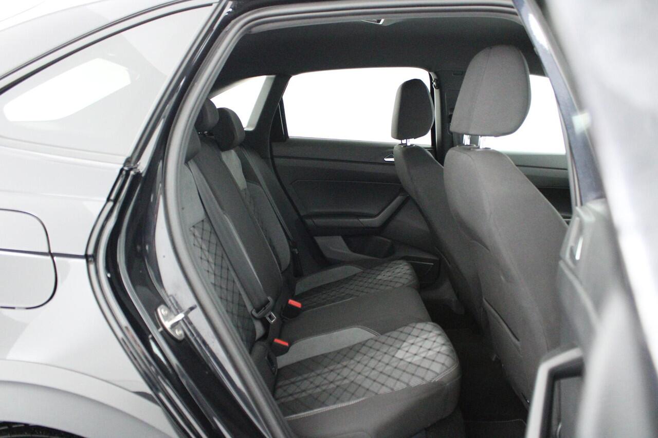 Volkswagen Taigo 1.0 TSI 116pk DSG 2x R-Line Camera Stoelverwarming Keyless Virtual Cockpit Carplay