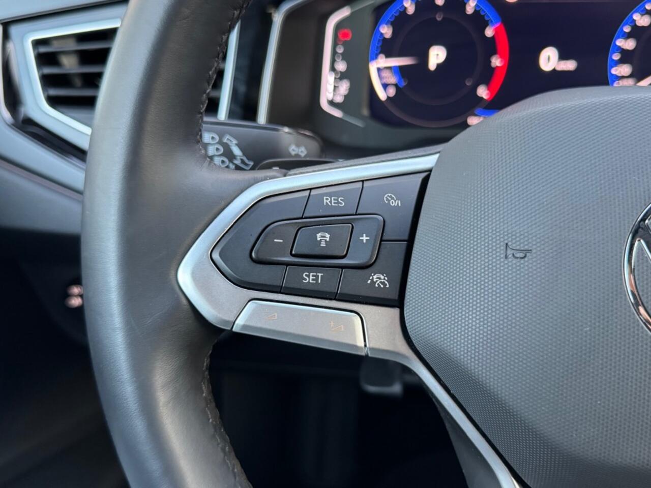 Volkswagen Taigo 1.0 TSI R-Line Ed. - adaptive cruise - iq light - camera