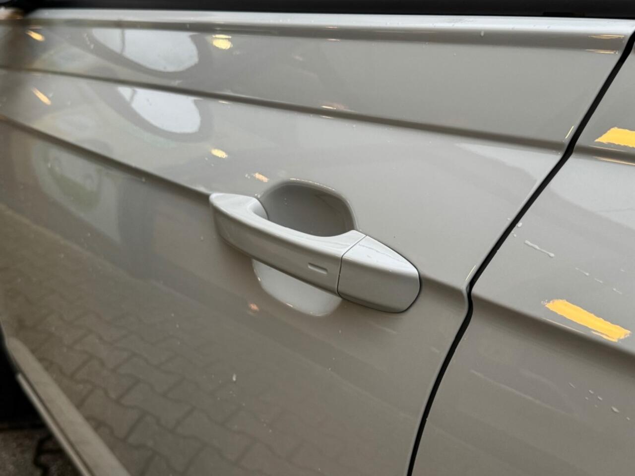 Volkswagen Taigo 1.0 TSI R-Line Ed. - adaptive cruise - iq light - camera