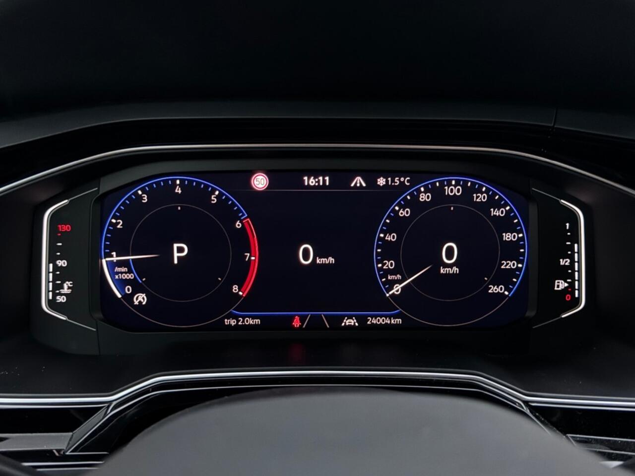 Volkswagen Taigo 1.0 TSI R-Line Ed. - adaptive cruise - iq light - camera