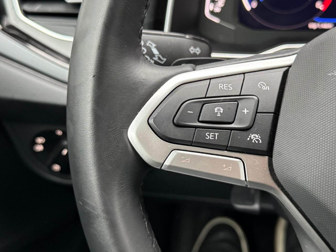 Volkswagen Taigo 1.0 TSI R-Line Ed. - adaptive cruise - iq light - camera