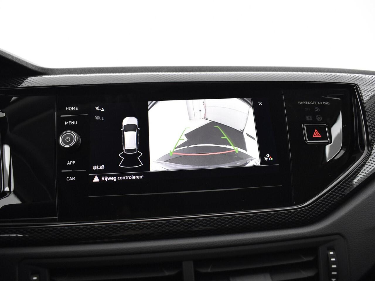 Volkswagen Taigo Life Edition 1.0 TSI 95 pk 5 versn. Hand · Achteruitrijcamera · Achteruitrijcamera · Allseason banden