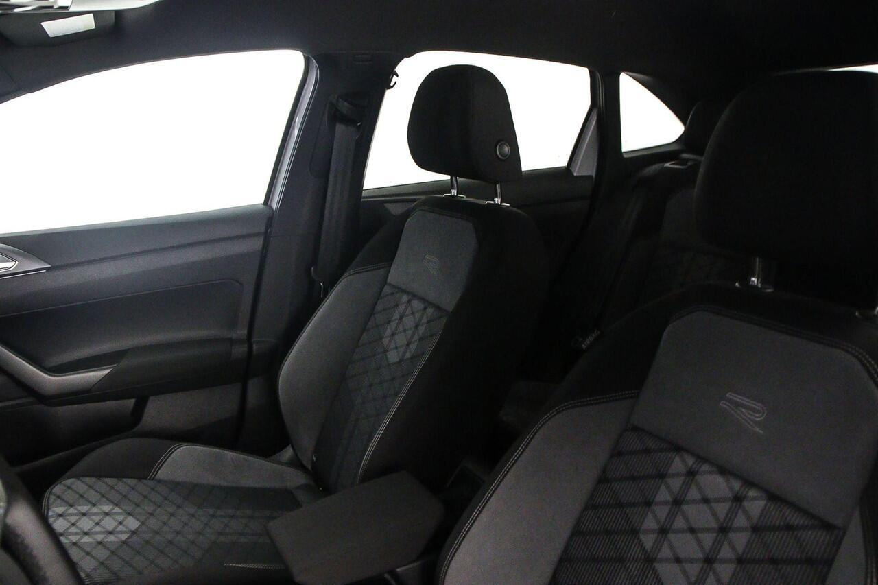 Volkswagen Taigo R-Line Edition 1.0 TSI 115pk DSG Automaat Adaptive cruise control, Black style, Achteruitrijcamera, LED matrix koplampen, Stoelverwarming, Parkeersensoren