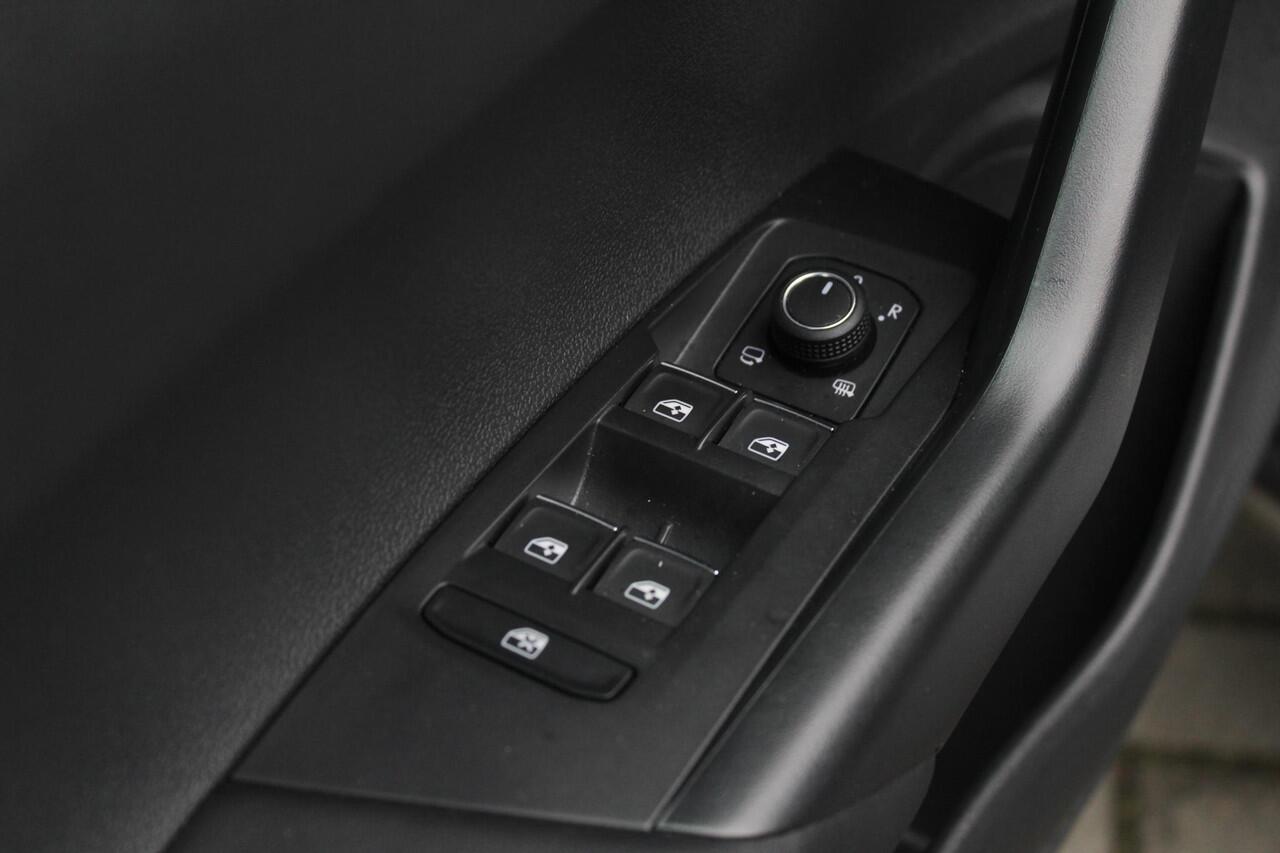 Volkswagen Taigo 1.0 TSI Goal Edition Automaat | Stoelverwarming | Apple Carplay & Android Auto