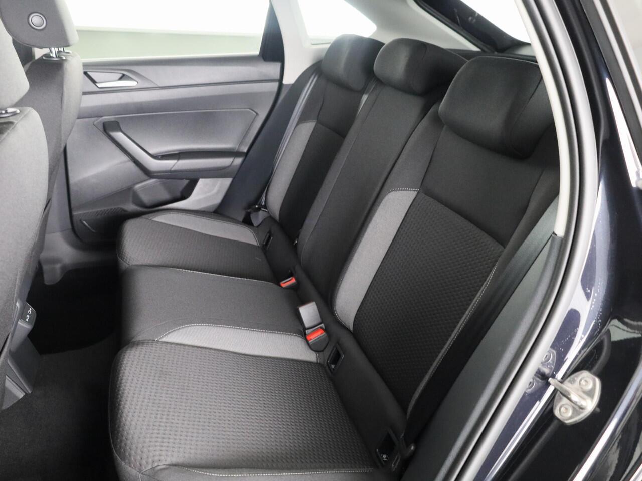 Volkswagen Taigo Life Edition 1.0 TSI 95 PK 5 versn. Hand | Climatronic | Trekhaak | Stoelverwarming | Camera |