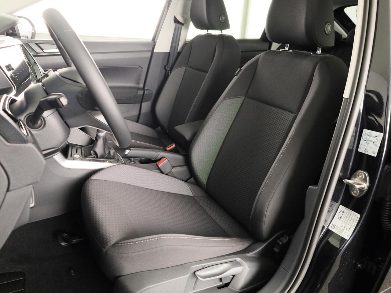 Volkswagen Taigo Life Edition 1.0 TSI 95 PK 5 versn. Hand | Climatronic | Trekhaak | Stoelverwarming | Camera |