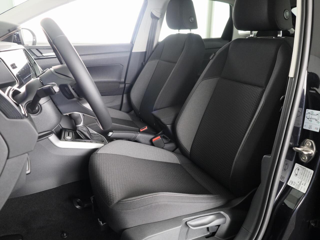 Volkswagen Taigo Life Edition 1.0 TSI 95 PK 5 versn. Hand | Climatronic | Trekhaak | Stoelverwarming | Camera |