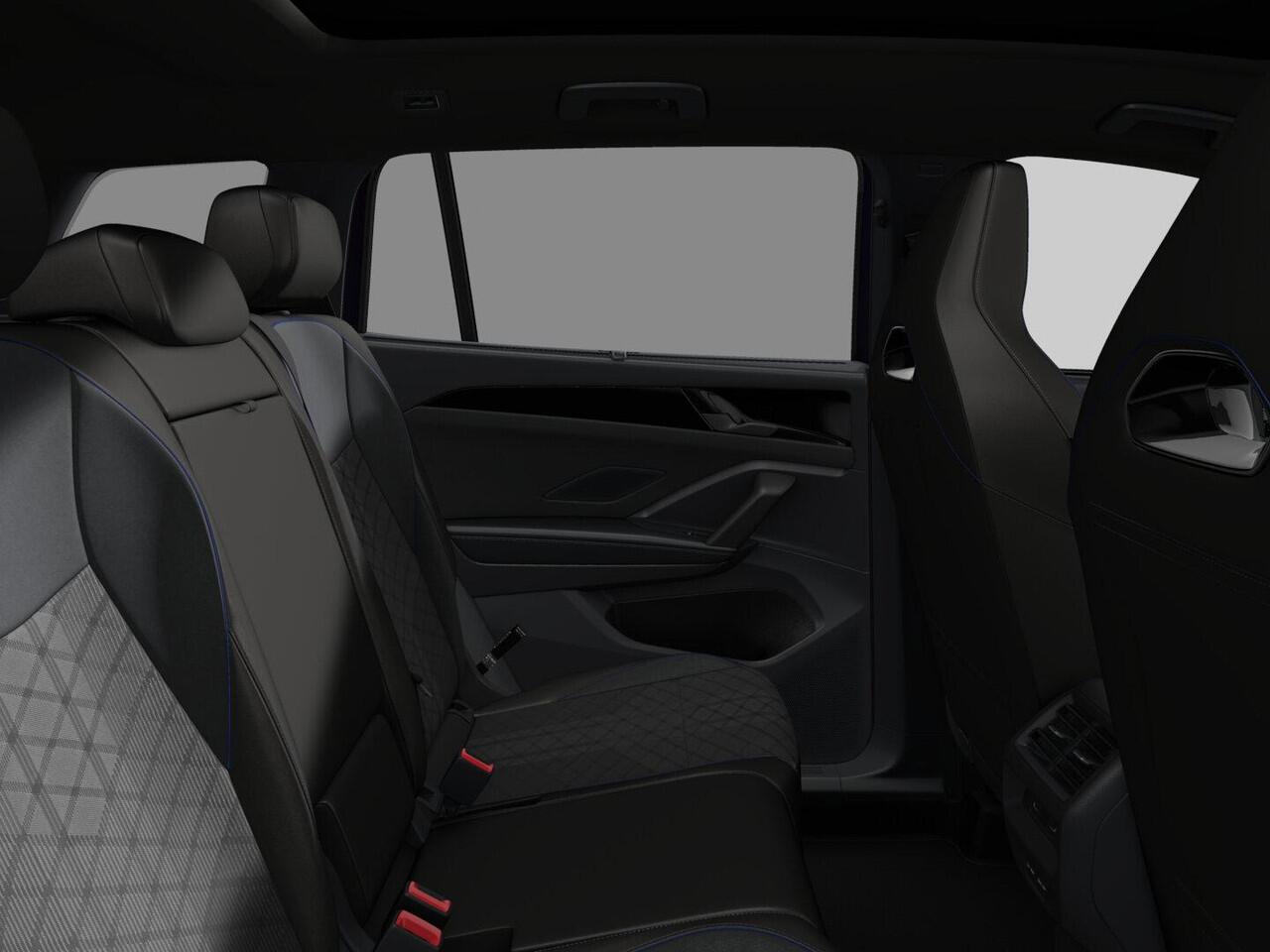 Volkswagen Tayron R-Line-Edition 1.5 eHybrid 272 pk 6 versn. DSG · Assistance pakket plus · Black edition pakket · Design pakket · Interieur style pakket · Multimedia pakket plus · Trekhaak incl. aanhangermanoeuvreerhulp (trailer assist)