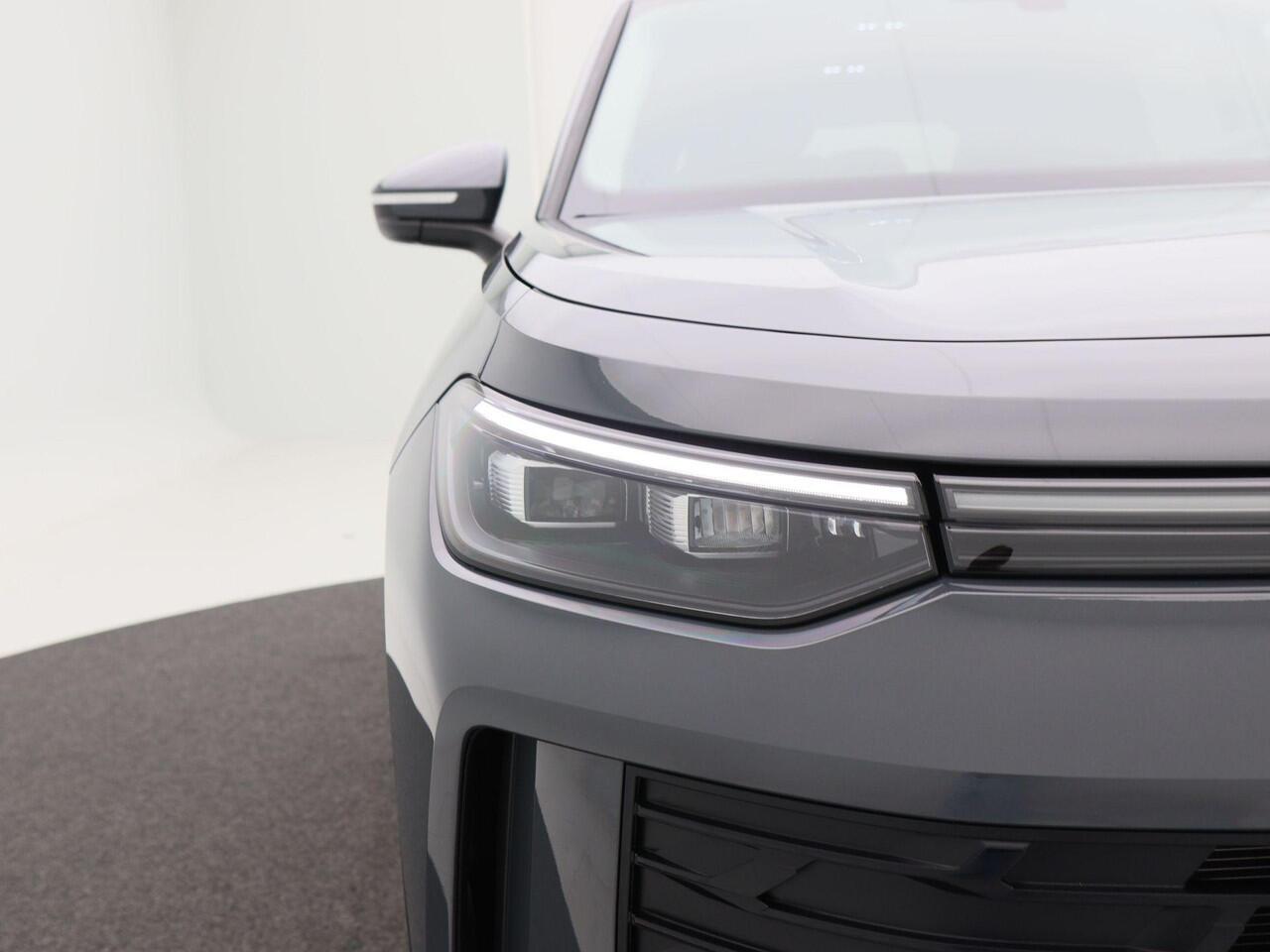 Volkswagen Tayron Life Edition 1.5 150 pk eTSI | 7 Persoons | Trekhaak | Stoel & Stuur Verwarming | 19" Velgen | Adaptieve Cruise Control | Carplay |