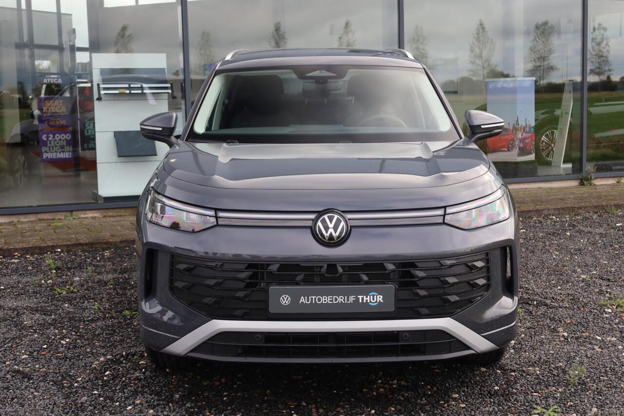 Volkswagen Tayron 1.5 eHybrid Life Edition 204PK / 150kW Achteruitrijcamera, verwarmbare voorstoelen + stuurwiel, Apple Carplay & Android Auto, navigatie, dodehoekdetectie (Side Assist), Keyless Entry & Start, full LED koplmapen, trekhaak incl. aanhanger manouvreerhulp (Tr