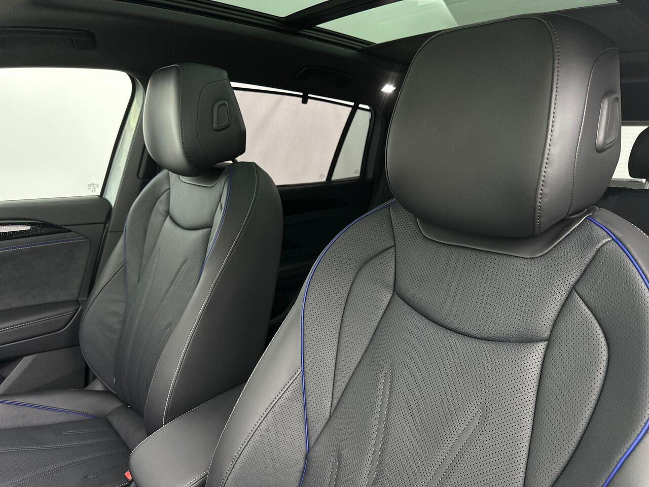 Volkswagen Tayron R-Line-Edition 1.5 eHybrid 200 kW / 272 pk SUV 6 v Black Style pakket - Interieur Style pakket Leder Varona