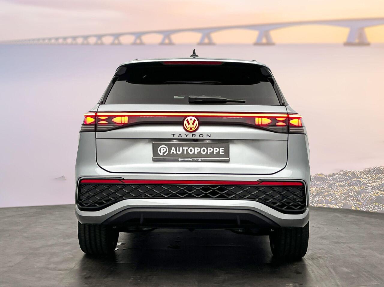 Volkswagen Tayron R-Line-Edition 1.5 eHybrid 200 kW / 272 pk SUV 6 v Black Style pakket - Interieur Style pakket Leder Varona