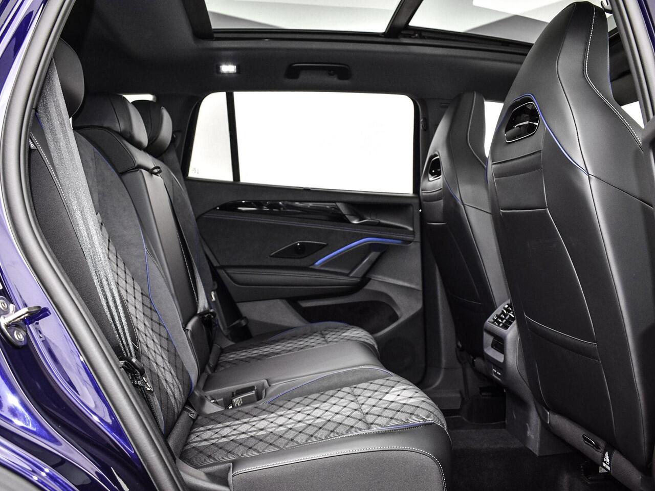 Volkswagen Tayron R-line Edition 1.5 eHybrid 272 pk 6 versn. DSG · Assistance Pakket Plus · Black Style Pakket · Design Pakket · Trekhaak inklapbaar, met elektrische ontgrendeling, incl. aanhangermanoeuvreerhulp Trailer Assist · Beschikbaar per Januari !