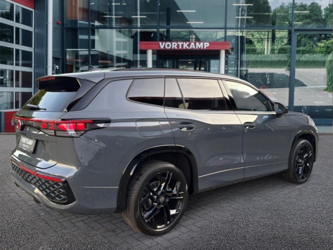 Volkswagen Tayron 1.5 TSI EHYBRID R-LINE PANO-DAK/TREKHAAK/CAMERA/MEMORY/HenK/NAVI/ACC