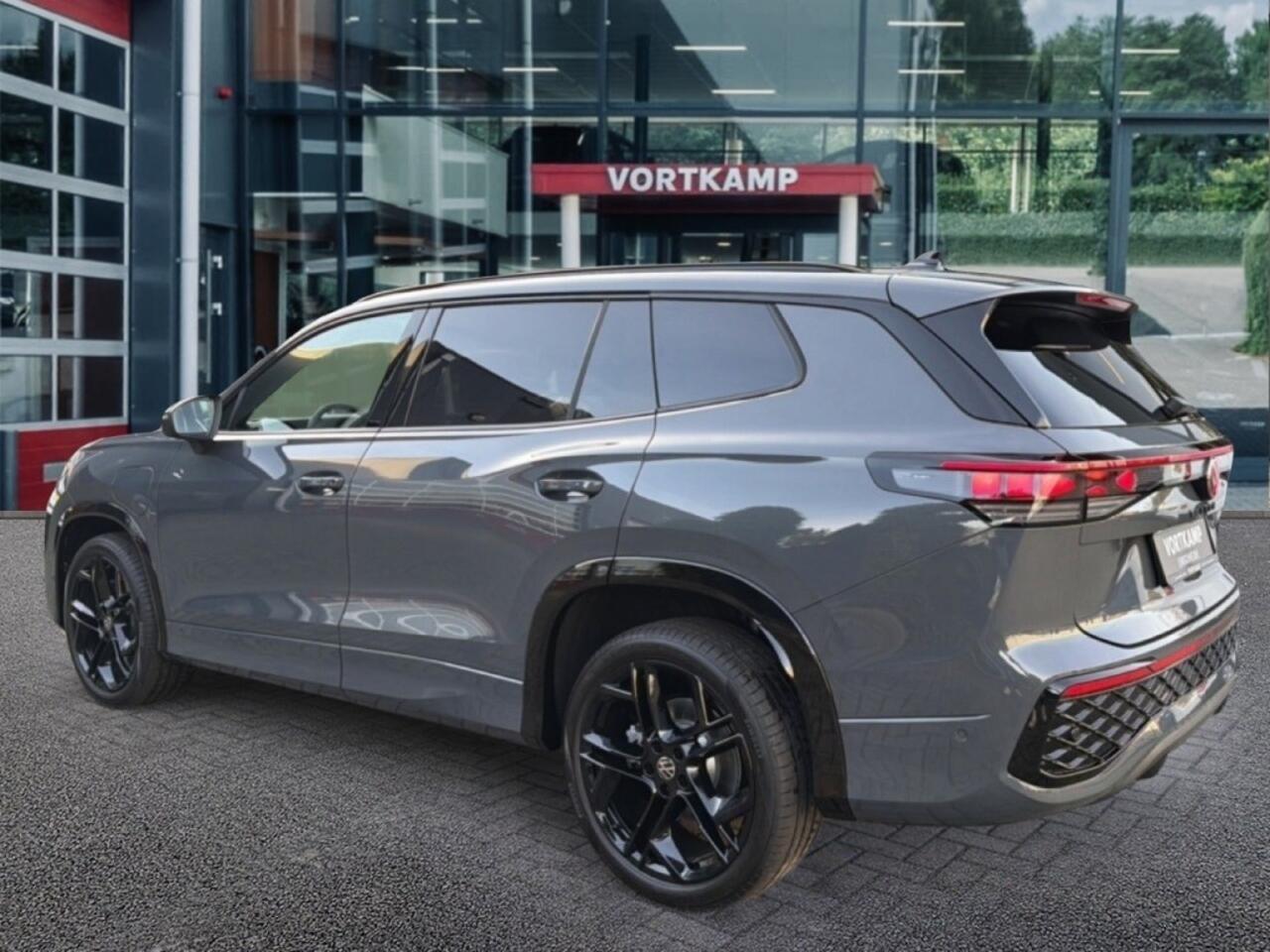 Volkswagen Tayron 1.5 TSI EHYBRID R-LINE PANO-DAK/TREKHAAK/CAMERA/MEMORY/HenK/NAVI/ACC