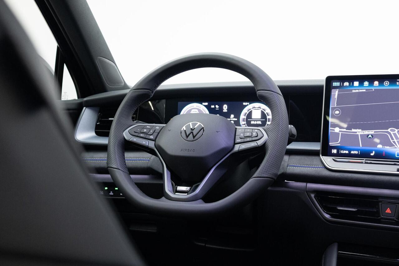 Volkswagen Tayron 1.5 eHybrid R-Line Edition | Black Style | Trekhaak | Panoramadak | 20 inch |