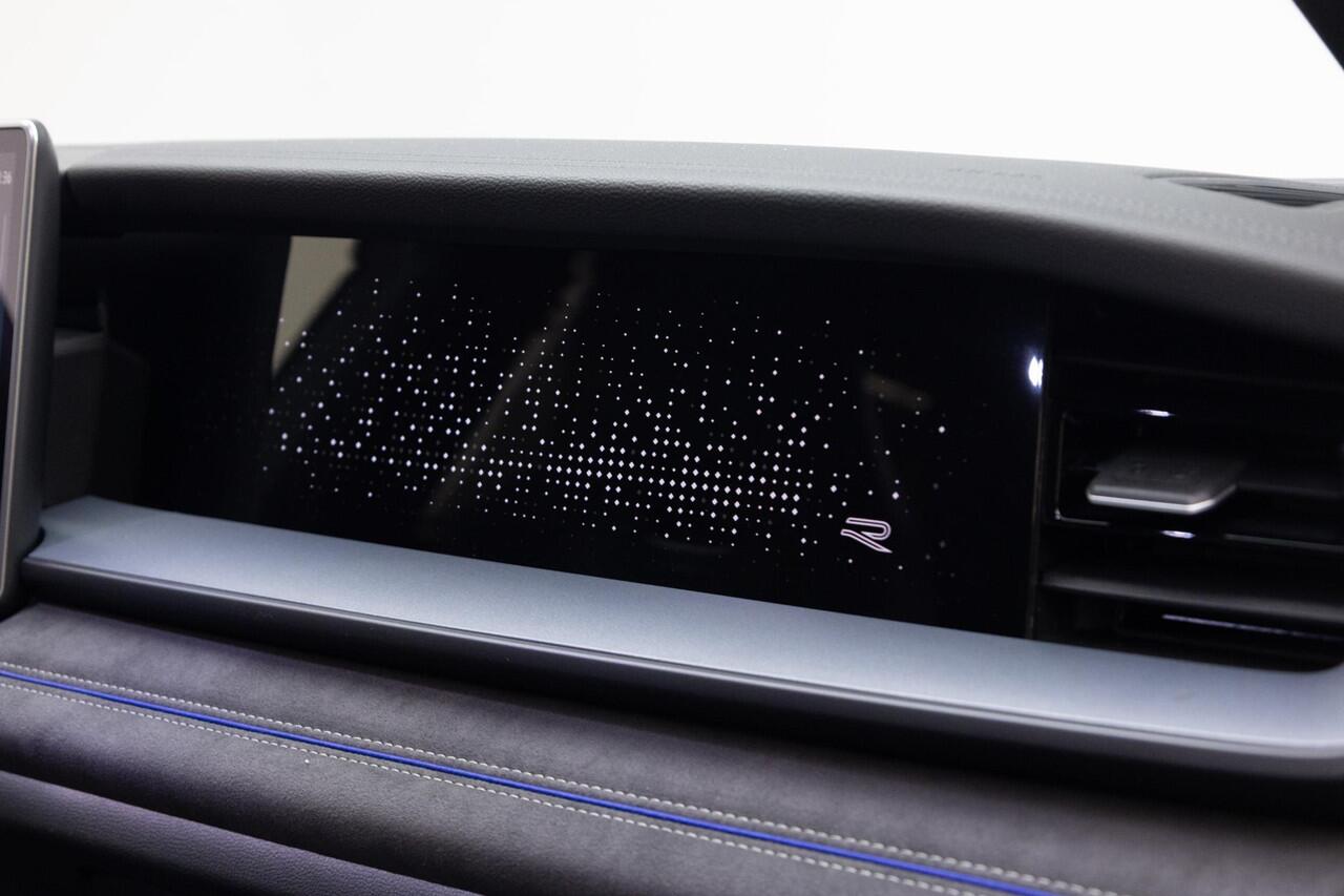 Volkswagen Tayron 1.5 eHybrid R-Line Edition | Black Style | Trekhaak | Panoramadak | 20 inch |