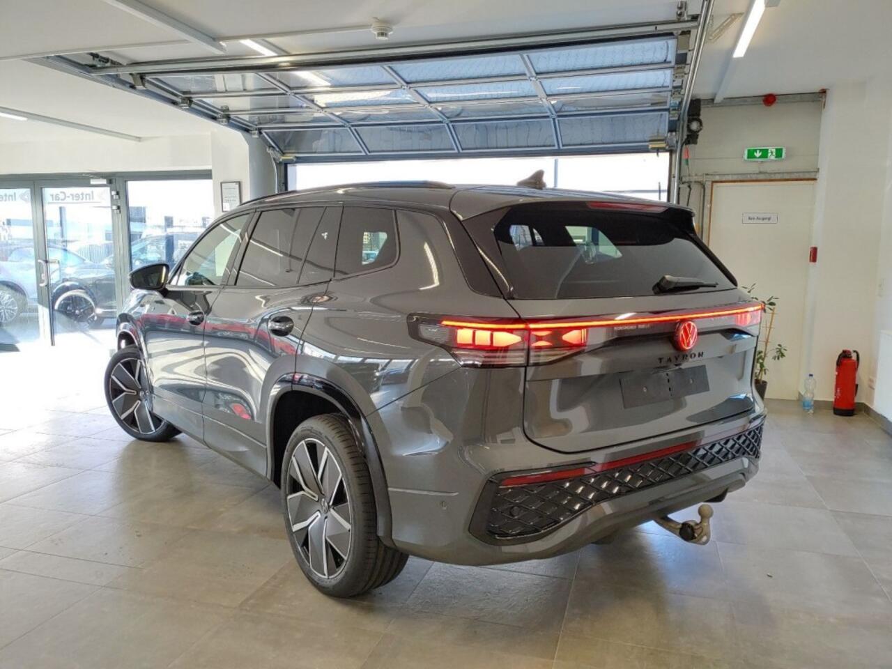 Volkswagen Tayron 1.5 TSI E-HYBRID R-LINE PANO-DAK/TREKHAAK/CAMERA/CARPLAY/ACC/STOELVERW