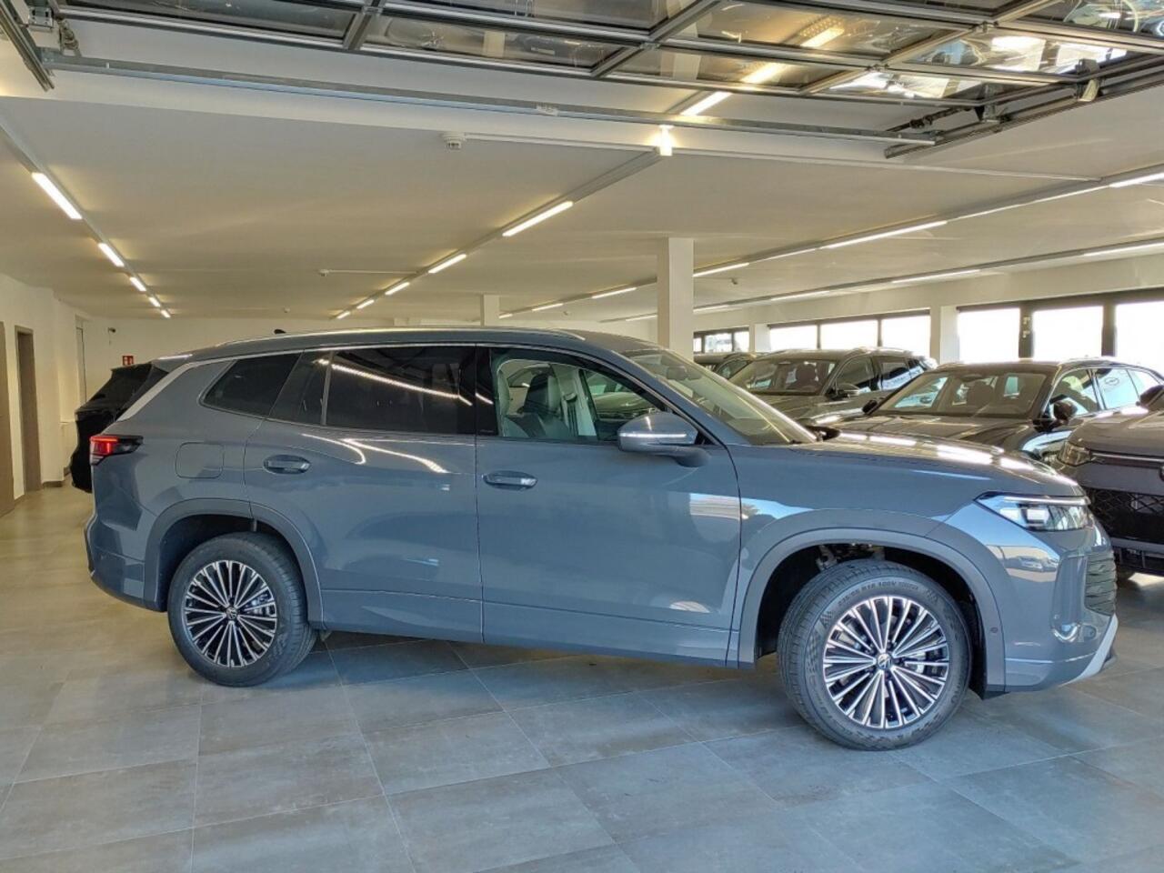 Volkswagen Tayron 1.5 TSI E-HYBRID LIFE TREKHAAK/CAMERA/CARPLAY/ACC/HUD/STOELVERW