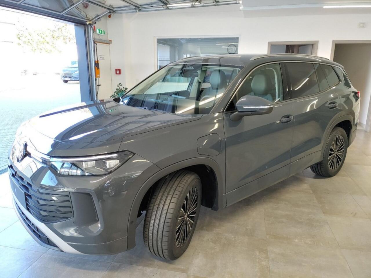 Volkswagen Tayron 1.5 TSI E-HYBRID LIFE TREKHAAK/CAMERA/CARPLAY/ACC/HUD/STOELVERW