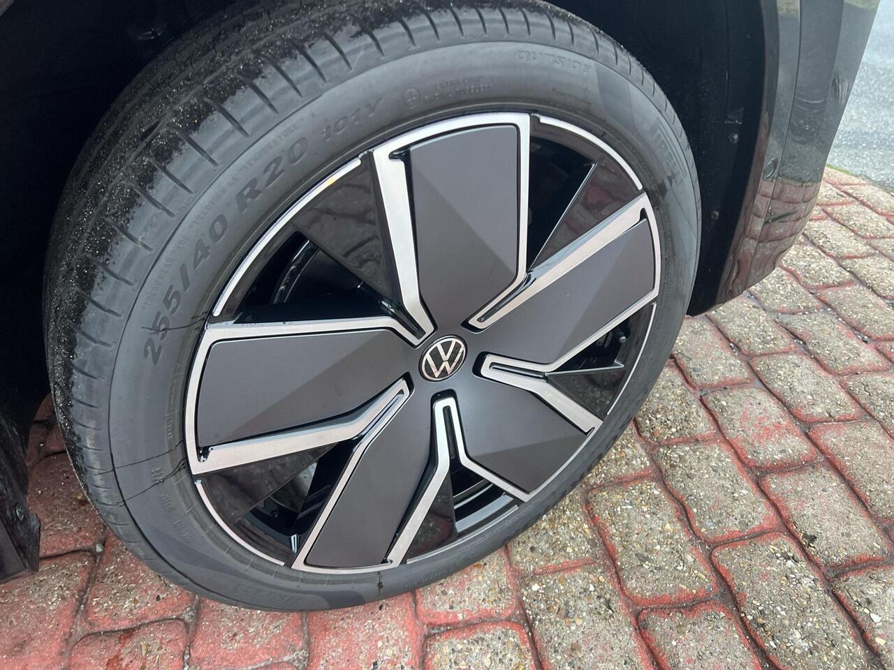 Volkswagen Tayron 1.5 eHybrid R-Line Edition | 272PK | PHEV | Trekhaak | Pano |