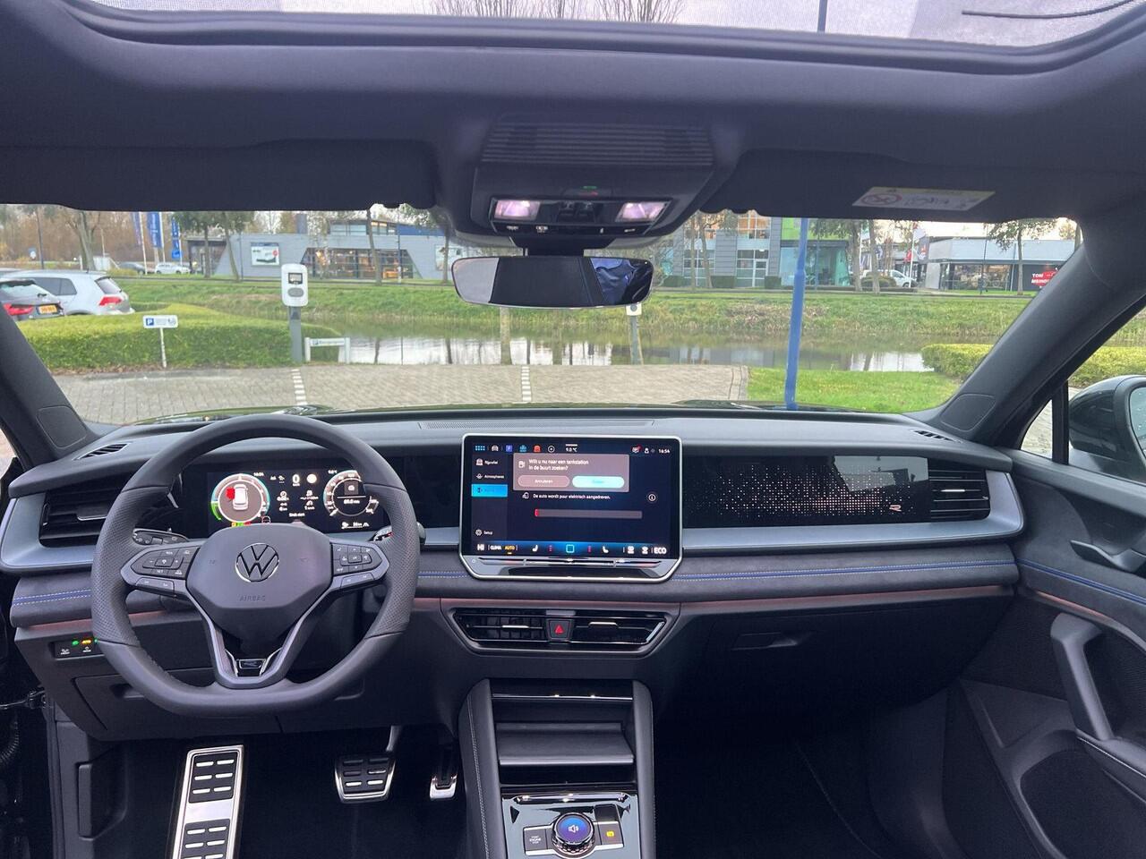 Volkswagen Tayron 1.5 eHybrid R-Line Edition | 272PK | PHEV | Trekhaak | Pano |