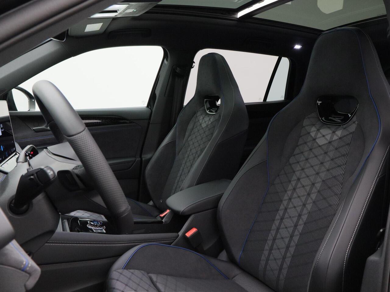 Volkswagen Tayron 1.5 eHybrid 272 Pk Automaat R-Line Edition | Black Style | Panoramadak | Trekhaak | 20 Inch | Full LED | 360 Camera