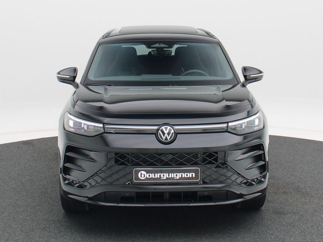 Volkswagen Tayron 1.5 eHybrid 272 Pk Automaat R-Line Edition | Black Style | Panoramadak | Trekhaak | 20 Inch | Full LED | 360 Camera