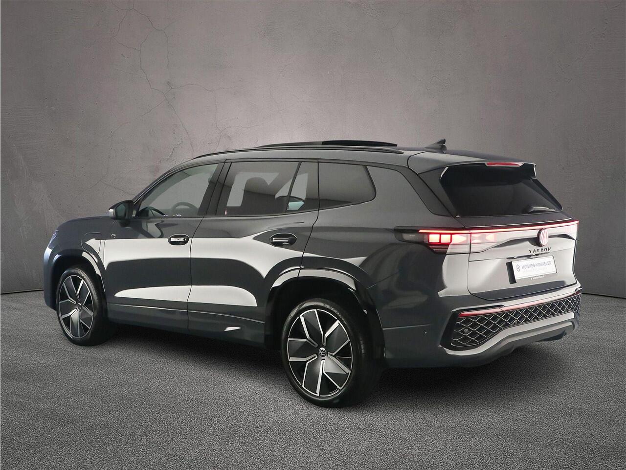 Volkswagen Tayron R-Line Edition 1.5 TSI eHybrid 272pk DSG Automaat Trekhaak, Panoramadak, Black Style, Navigatie, Adaptive cruise control, 360 camera, Elektrische achterklep