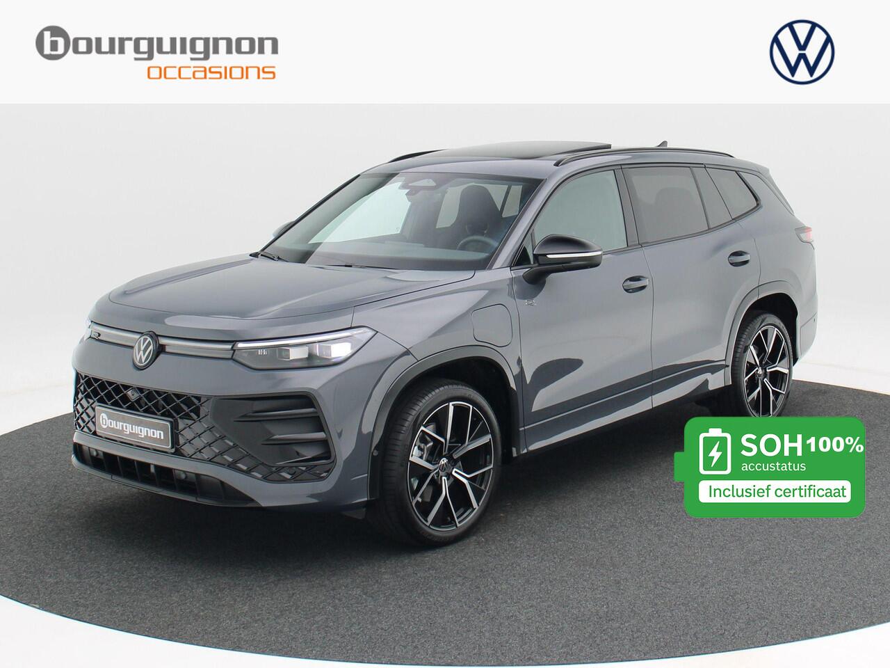 Volkswagen Tayron 1.5 eHybrid 272 Pk Automaat R-Line Edition | Black Style | Panoramadak | Trekhaak | 20 Inch | Full LED | 360 Camera