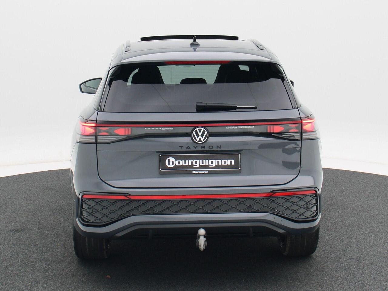 Volkswagen Tayron 1.5 eHybrid 272 Pk Automaat R-Line Edition | Black Style | Panoramadak | Trekhaak | 20 Inch | Full LED | 360 Camera
